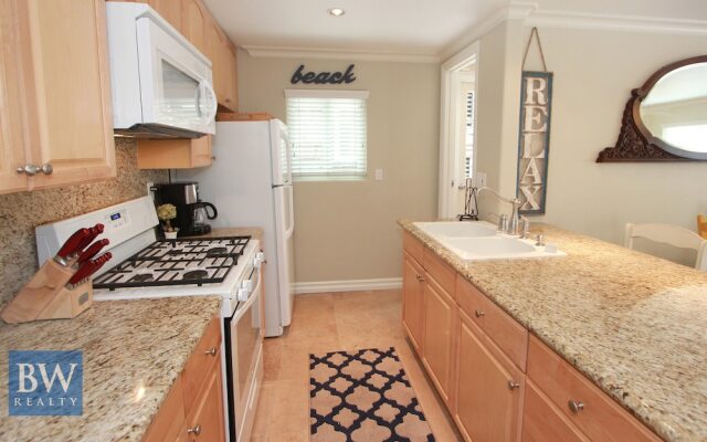31st St AB (68402)