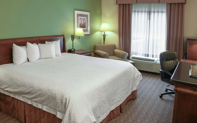 Hampton Inn & Suites Youngstown-Canfield