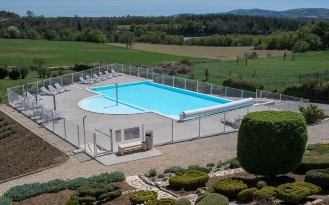 Hotel Le Claux Du Puits