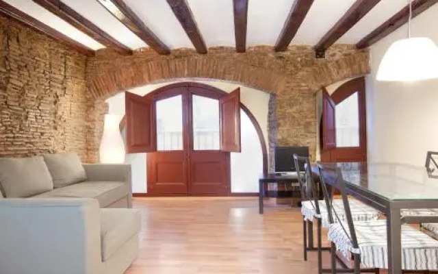 Beautiful 2-bedroom Flat In The City Center