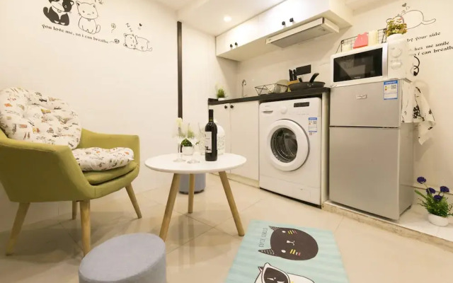 Hard Candy Apartment No.3