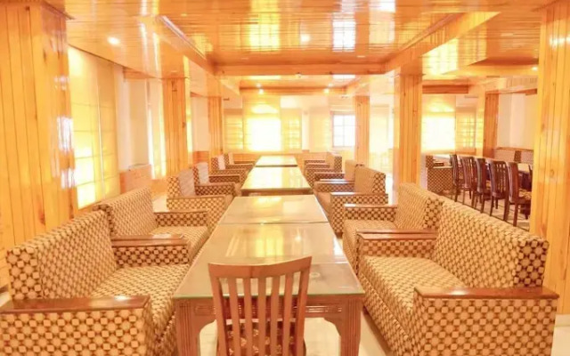 Hotel Atul Regency