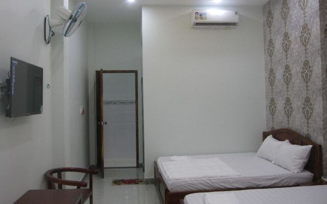 Khách Sạn Bảy Tâm - Khách Sạn Gần Dinh Thầy Thím