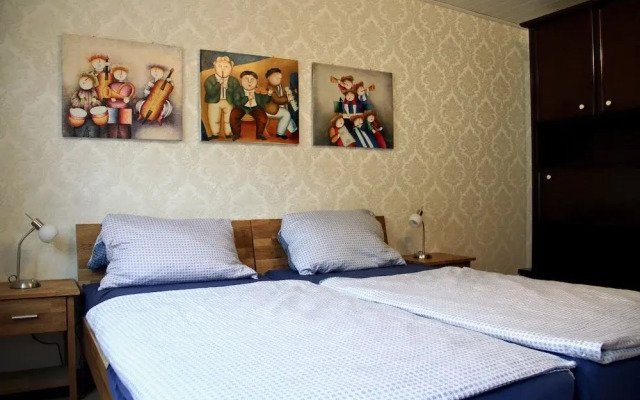 Ferienhaus & Ferienzimmer Frickental