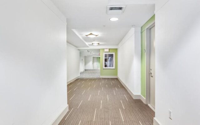 One Broadway by Miami Vacations