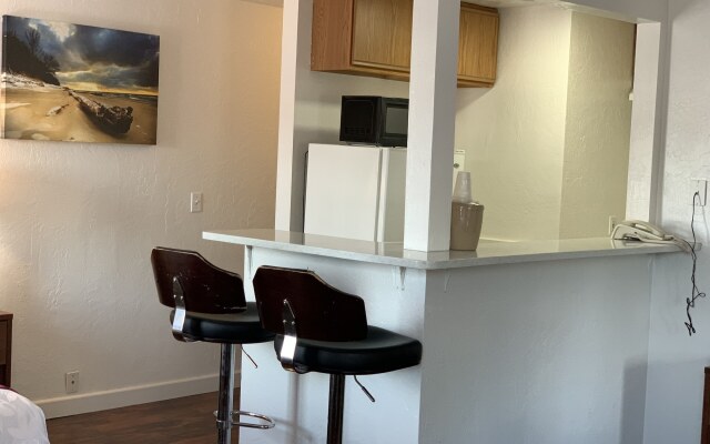 Red Carpet Inn Medford