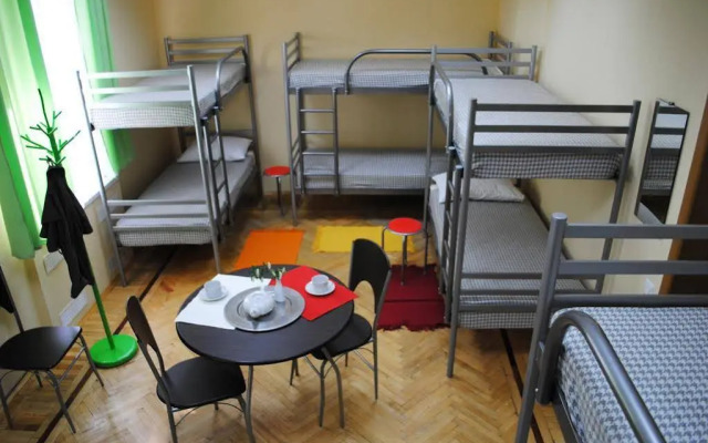 Domino Hostel
