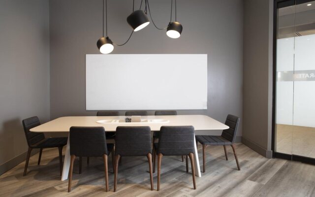 Crowne Plaza Atlanta Perimeter at Ravinia by IHG