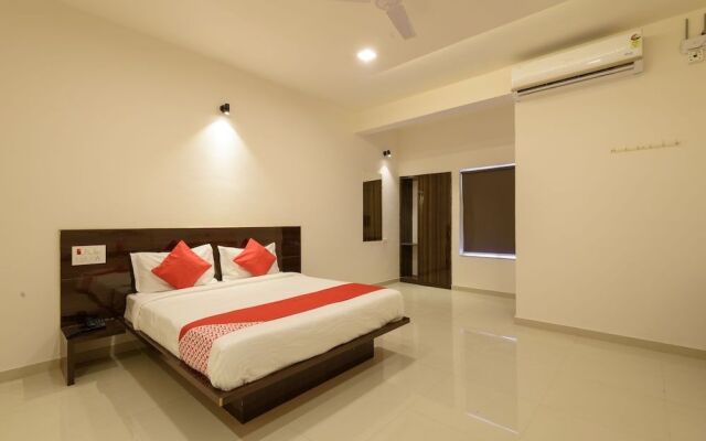 OYO 22964 Kundan Lawns