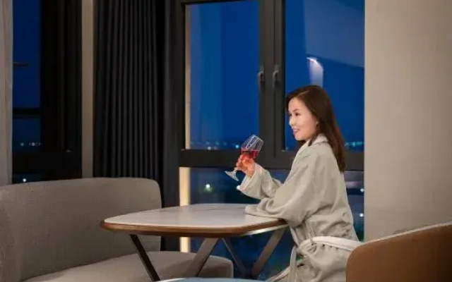 Xiangyang Xiyue Carrey Hotel