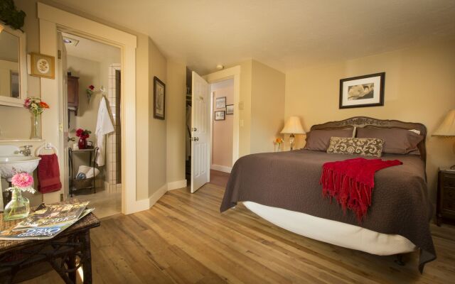 Country Willows Inn and Estate