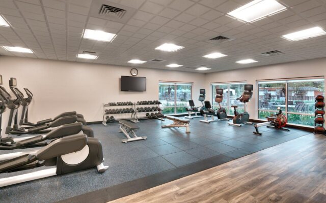 Holiday Inn Express & Suites Gainesville I-75 by IHG