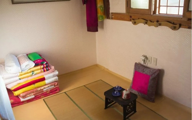 Tea Hanok Guesthouse