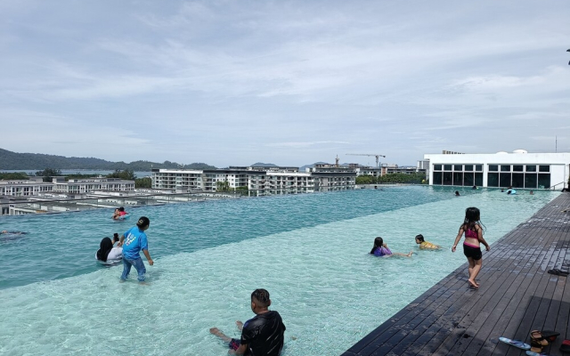 Shibuya at Sutera Avenue by Rasa Sayang
