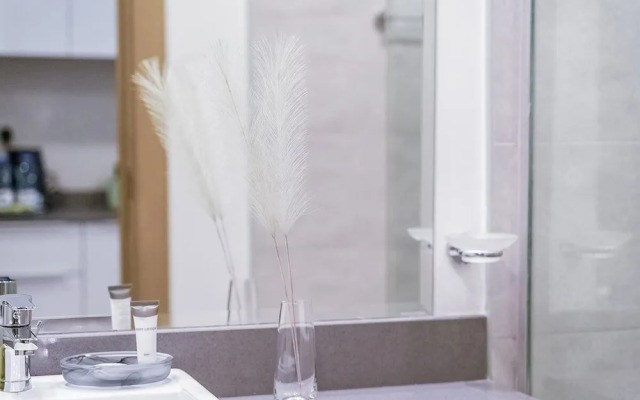 Perfect Studio That Sleeps 2 in JVC