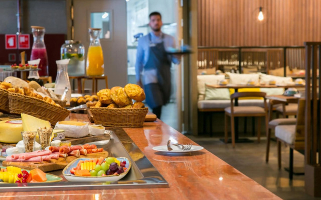 Four Points by Sheraton Sesimbra