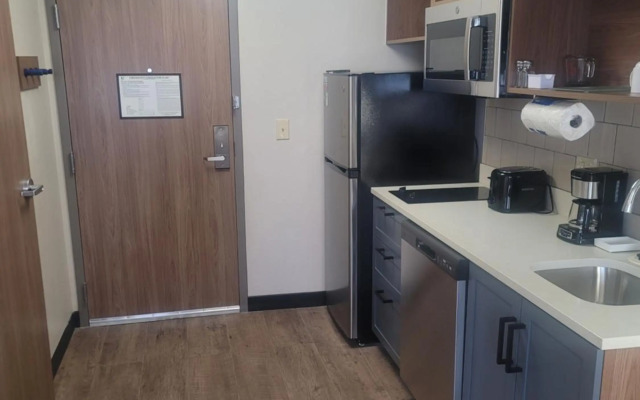 Candlewood Suites Southfield - Detroit by IHG