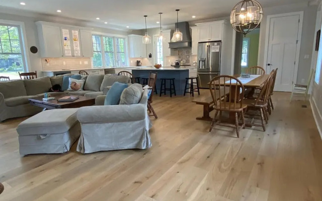 ST Lawrence Street 21