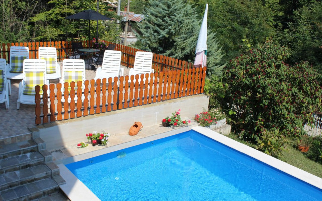 Къща за гости-"Борики"-Габрово