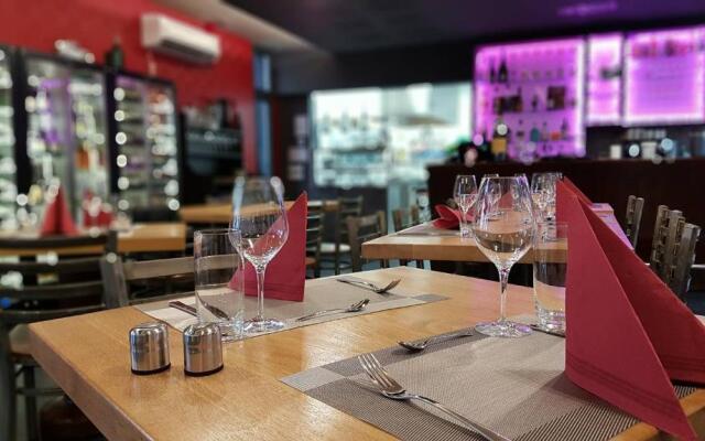 Studio - WIFI - Train Station - Love Bridgi home