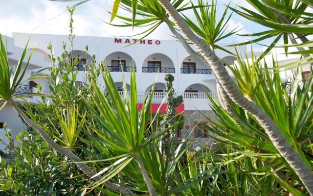 Hotel Matheo Villas & Suites