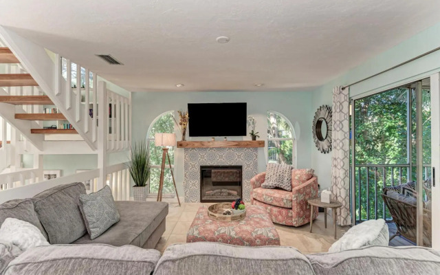 Island Serenity - 6250 Holmes #54
