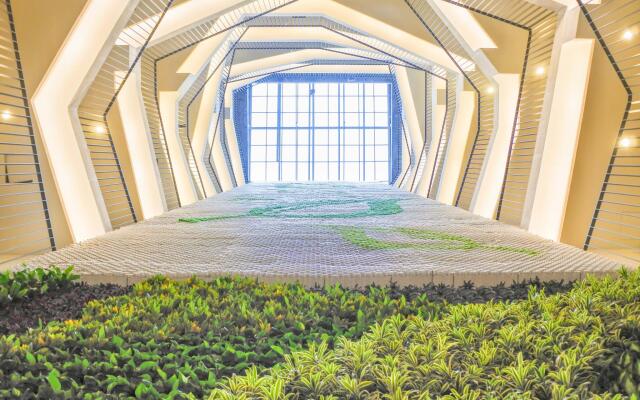 Green Hotel - West District