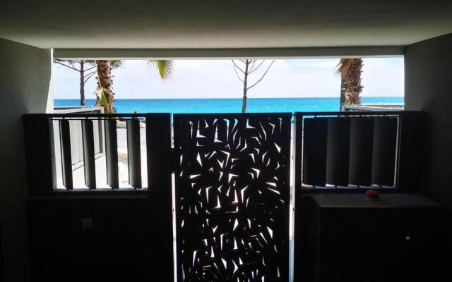 Résidence Pearl Beach - Seaside Rooftop Pool