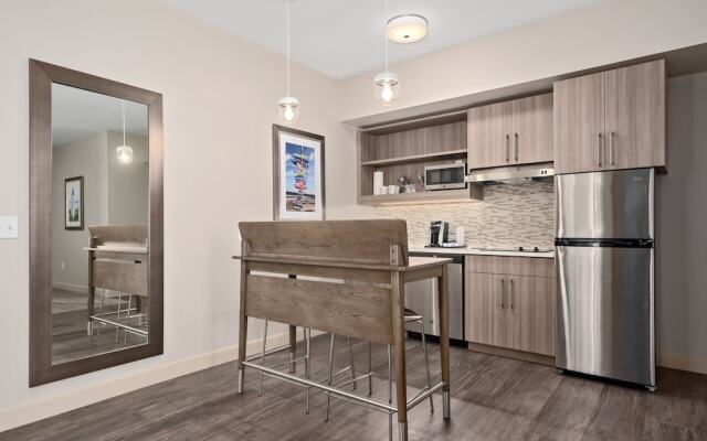 Element Hampton Peninsula Town Center