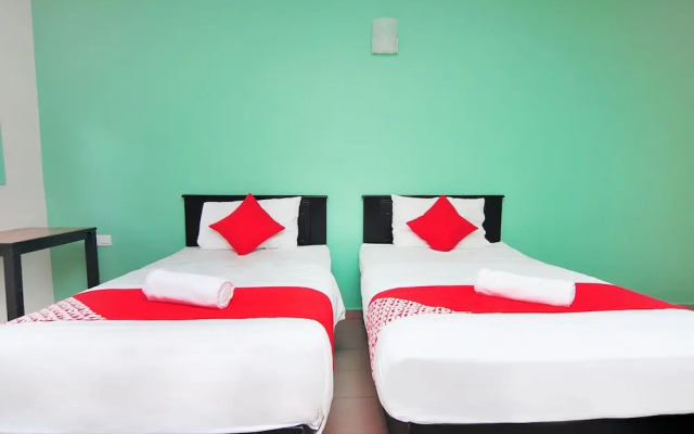 OYO 816 Hotel De Kiara