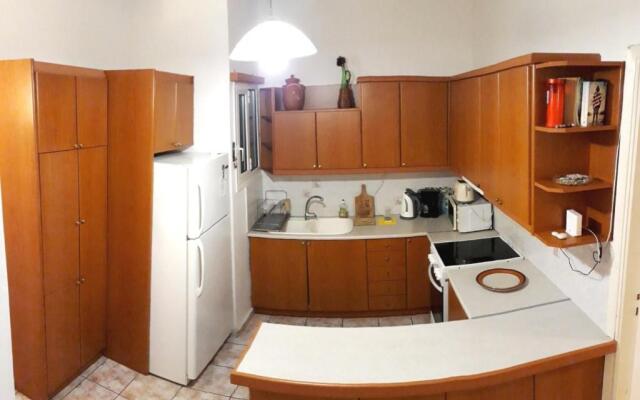 100m from the beach cosy apartment