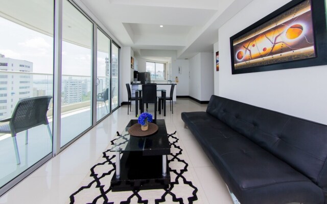 Dream Apartment, Facing the sea