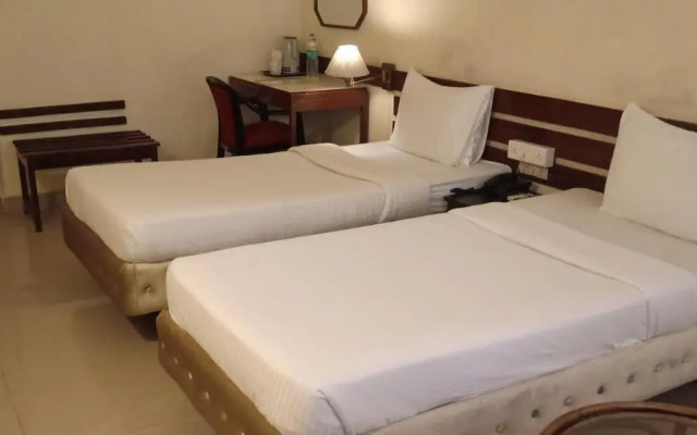 Hotel Poonja International