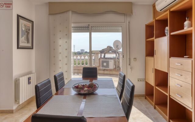 Premium Holiday Home in El Vendrell With Swimming Pool