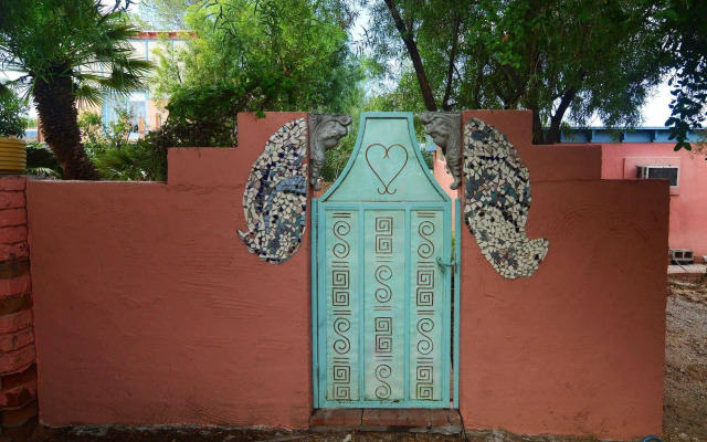 Azure Gate Bed And Breakfast