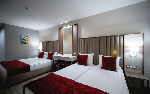 Saint George Hotel & Medical Spa