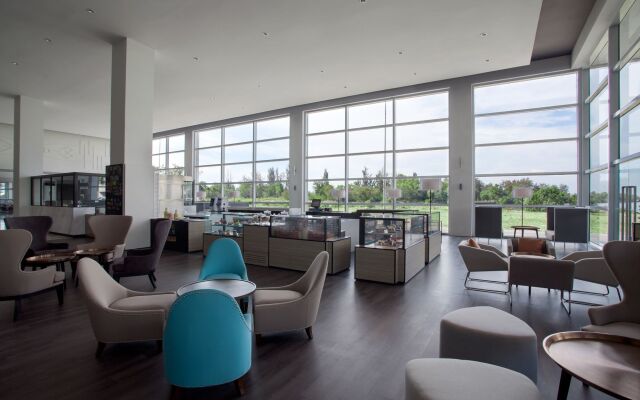 Pullman Miri Waterfront