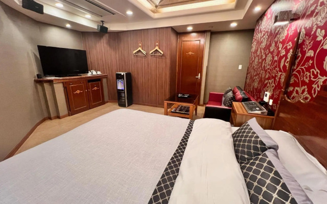 Hotel Crystal Gate Nagoya (Adult Only)