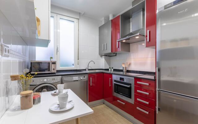 Charming And Stone Throw To Guggenheim & Old Town
