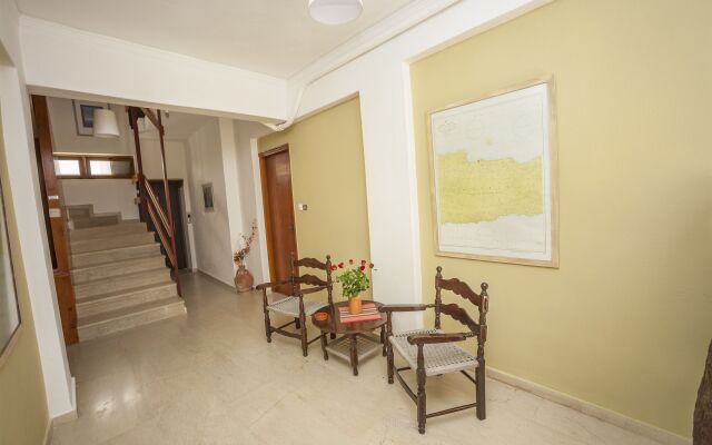 Melas Apartments