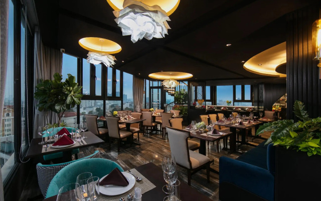 May De Ville Trendy Hotel & Spa