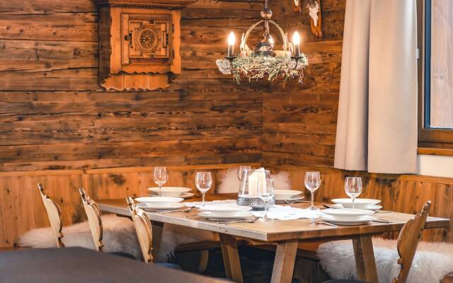 Lux Alp Chalet