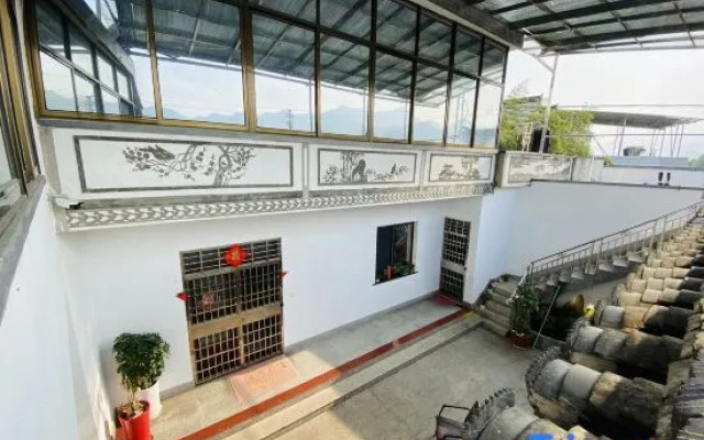 Wanghua Hometown Hostel