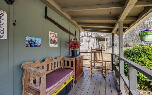 Whittier Vacation Rental Cabin in Tranquil Setting