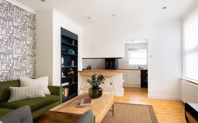 The Leyton Midland Escape Modern 2Bdr Flat With Garden Apartments