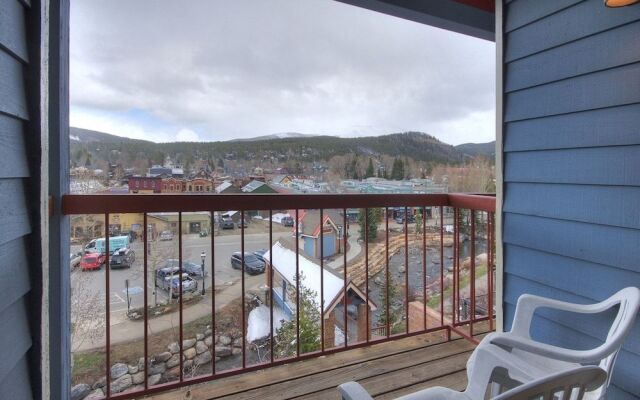 River Mnt Lodge E302