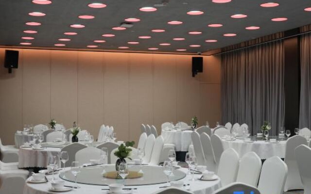 Wuhan Optics Valley 2nd Road  Radisson Hotel