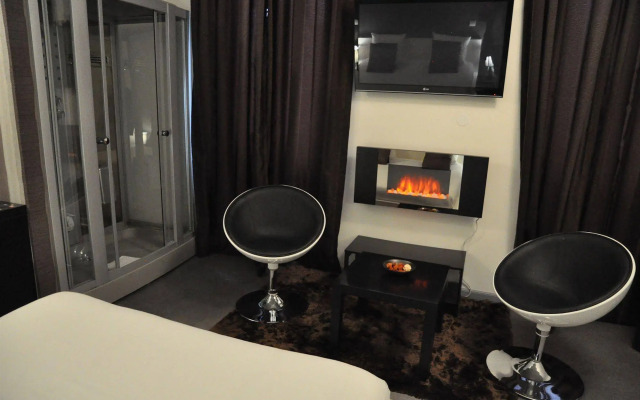 Hotel M