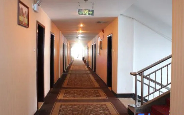 Zhenan Business Hotel