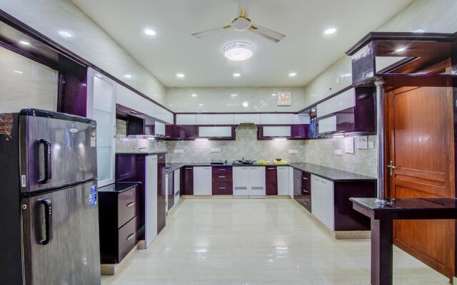OYO Home 78311 Classic Studio Stays